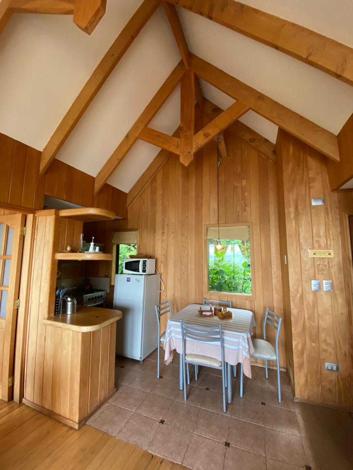 Cabanas Bahia Celeste, Пуерто-Варас Екстер'єр фото